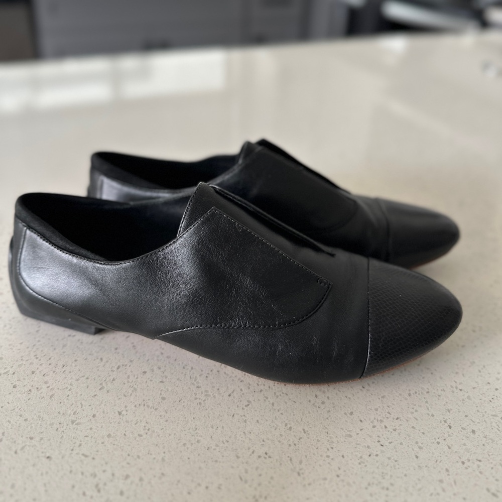 Tsubo Black Flats Sleek Minimalist Design, Sz 8.5